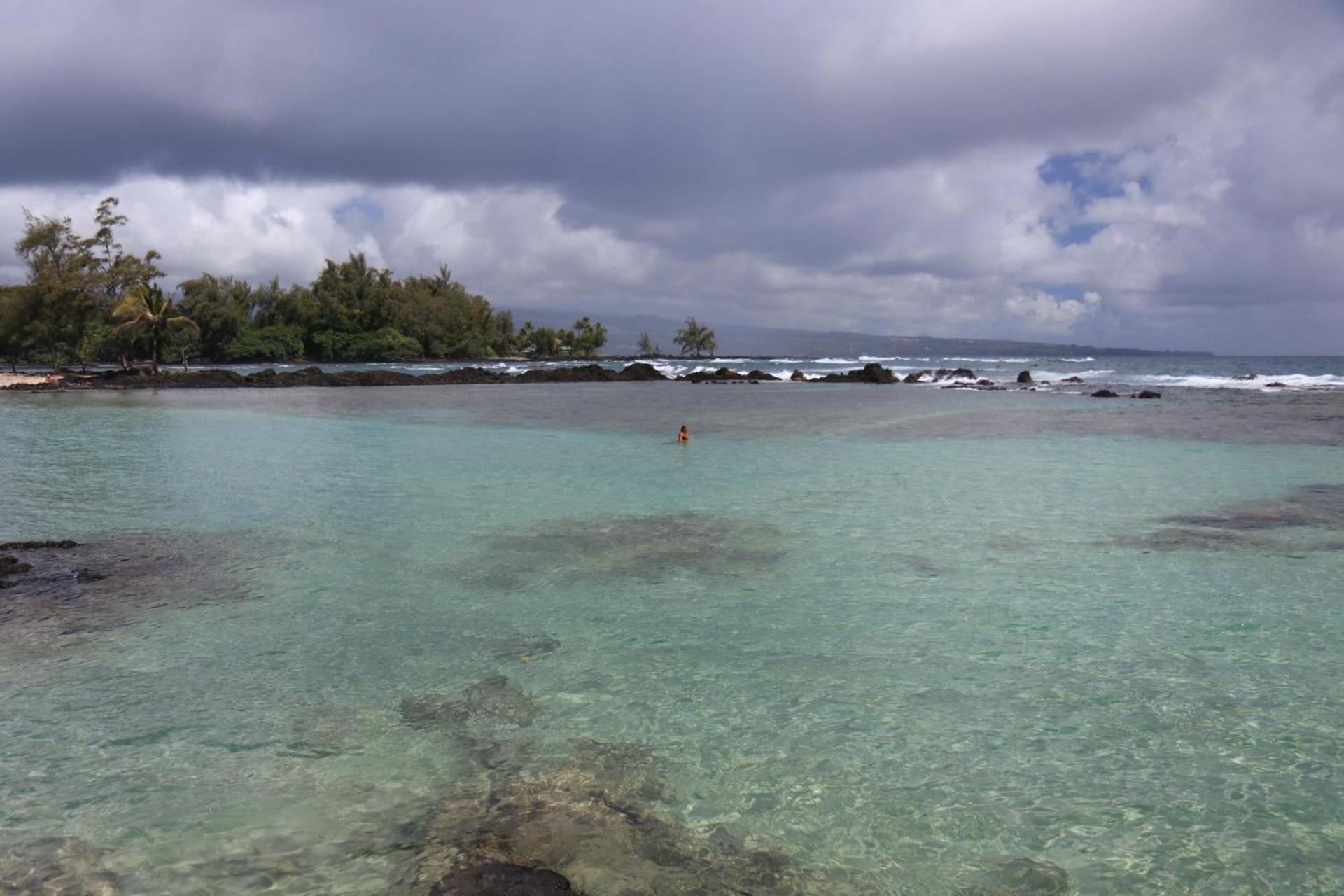 Grand Naniloa Hotel, A Doubletree By Hilton Hilo Exterior photo